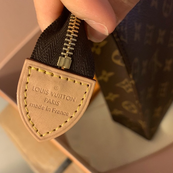SOLD LV Toiletry Pouch 26 - Picture 3 of 5